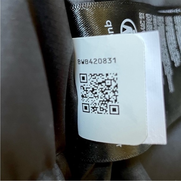 The North Face Men’s Minoqua Down Black Jacket - Picture 9 of 10